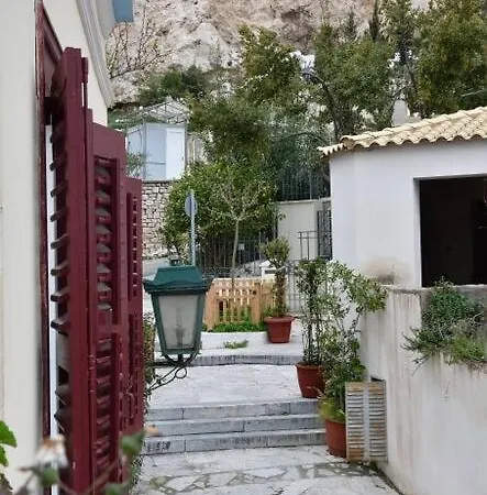 Holiday home At The Foot Of Acropolis. Athens