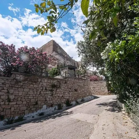 Holiday home At The Foot Of Acropolis. Athens