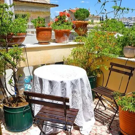 Holiday home At The Foot Of Acropolis. *